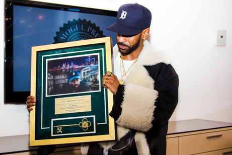 Detroit Native  Rapper Big Sean is featured in Cyrus Tetteh's photo book Only in Detroit. Big Sean received the Key to the City of Detroit. Tetteh was there to capture the momen.